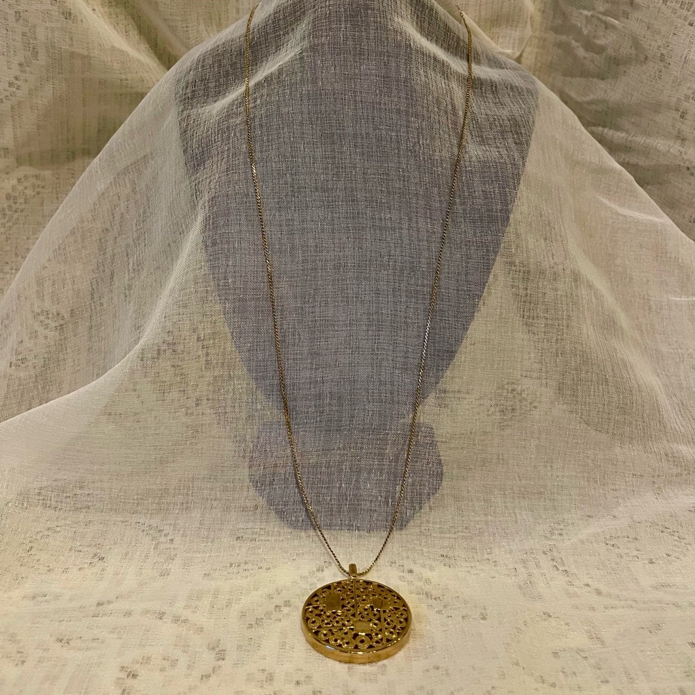 Sarah Coventry Gold Circle Pendant Necklace